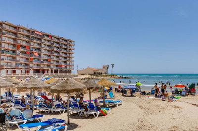 10-bb915d1cb19341576dcdc994b81ab9c5