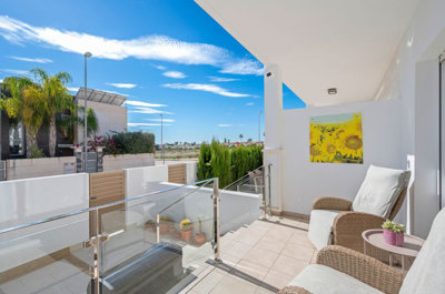 2-5bd7b9d04b45e33852eaf0ec6670150d