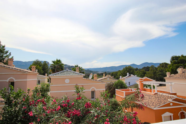 Image No.19-2 Bed House for sale