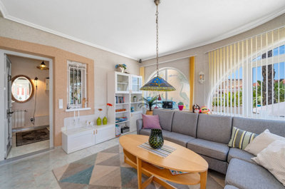 10-bb915d1cb19341576dcdc994b81ab9c5