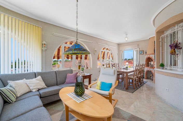 Image No.11-3 Bed House for sale