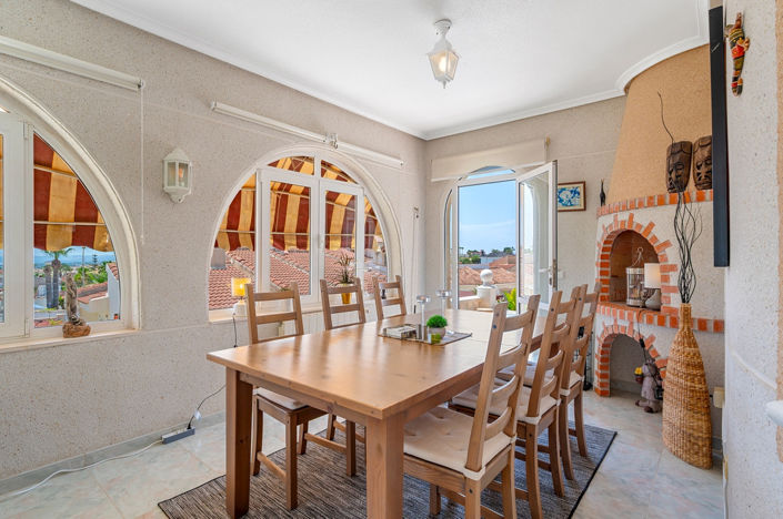 Image No.12-3 Bed House for sale