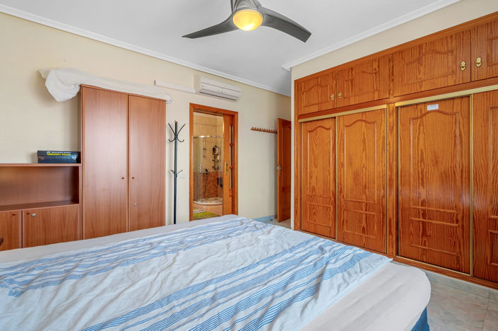 Image No.17-3 Bed House for sale