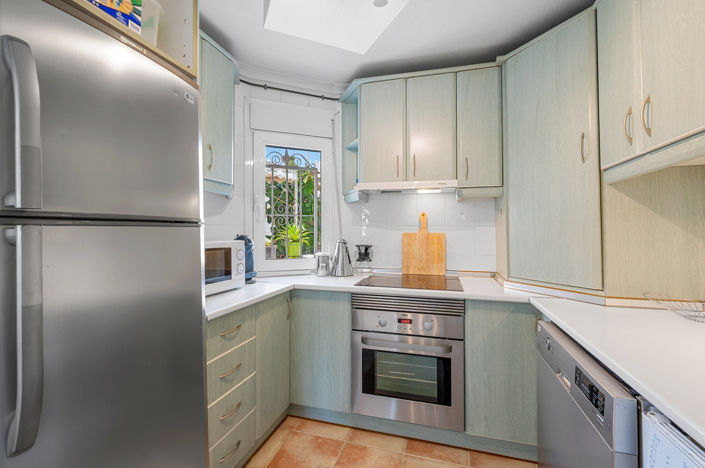 Image No.24-3 Bed House for sale