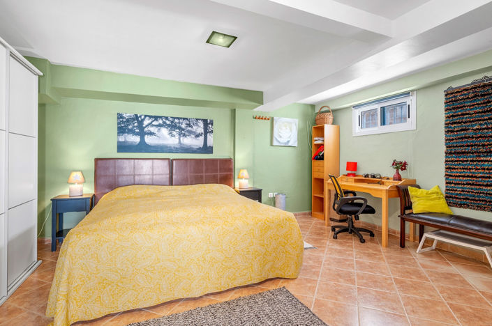 Image No.25-3 Bed House for sale