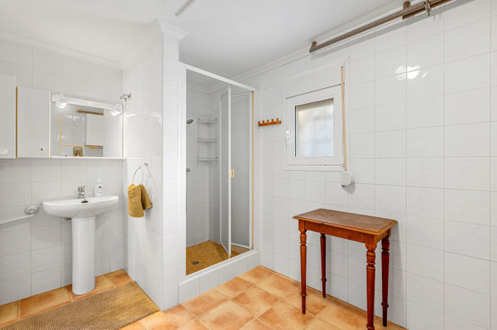 Image No.28-3 Bed House for sale