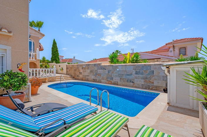 Image No.34-3 Bed House for sale