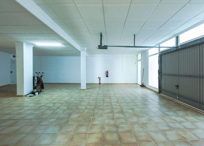 Image No.17-3 Bed House for sale