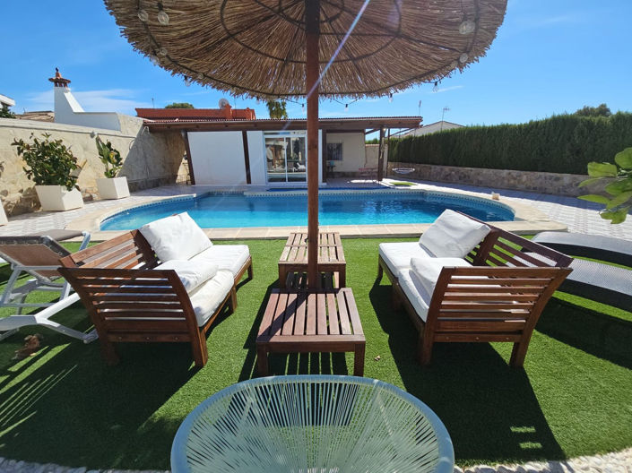 Image No.15-4 Bed House for sale