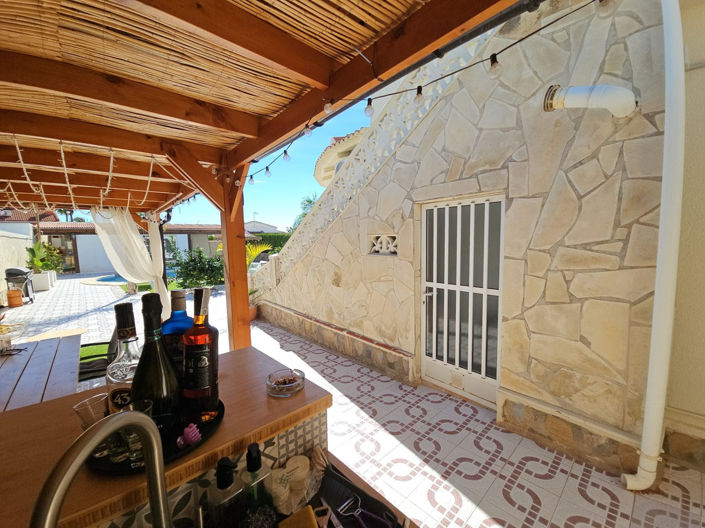 Image No.3-4 Bed House for sale