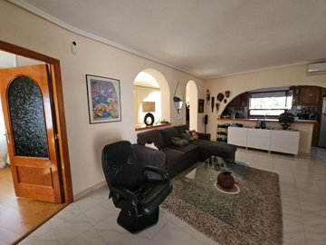 7-aa4cc561180b369757c0bb4af9886cd3