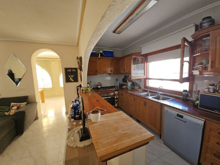 Image No.9-4 Bed House for sale