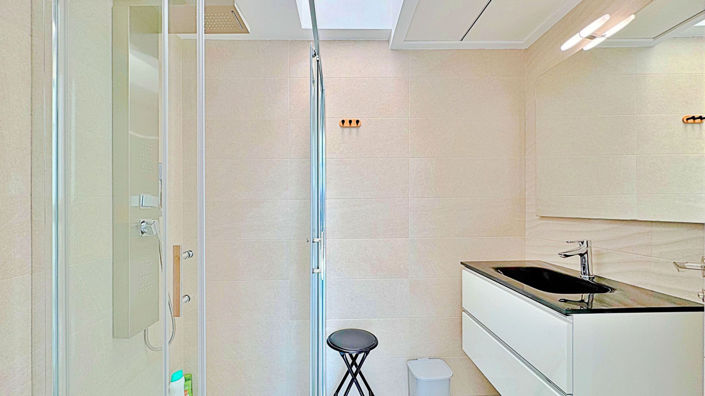 Image No.21-3 Bed House for sale