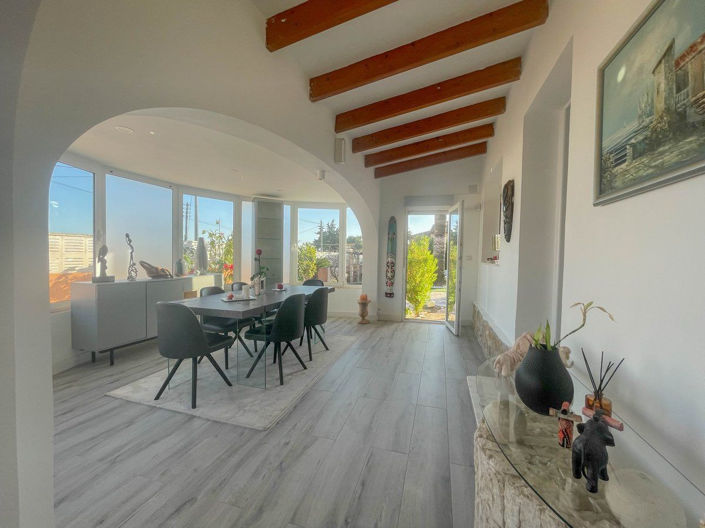 Image No.10-3 Bed House for sale