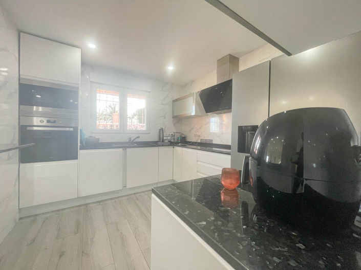 Image No.12-3 Bed House for sale