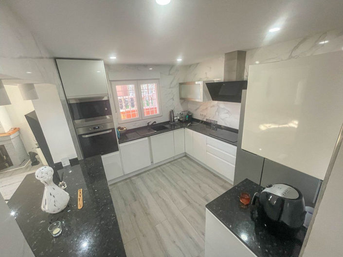 Image No.14-3 Bed House for sale