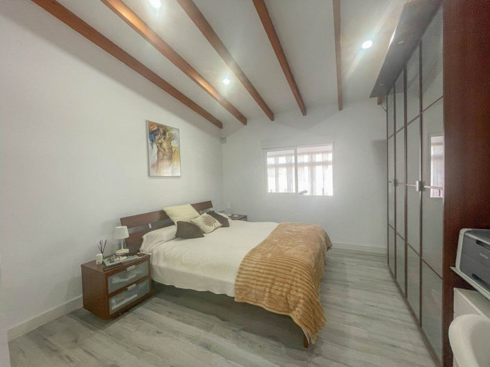 Image No.16-3 Bed House for sale