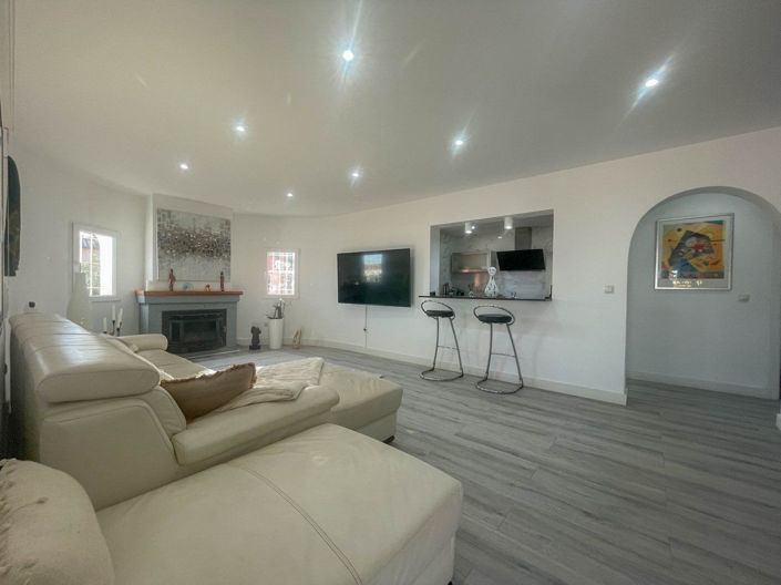 Image No.8-3 Bed House for sale