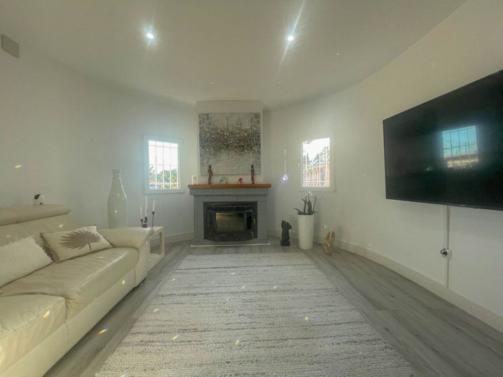 Image No.9-3 Bed House for sale