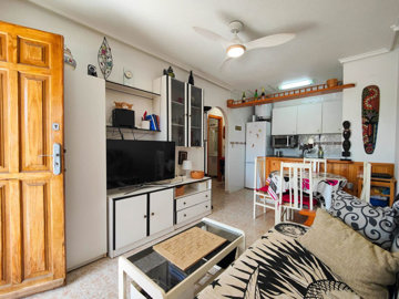 10-bb915d1cb19341576dcdc994b81ab9c5