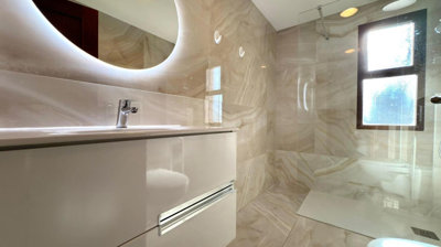 10-bb915d1cb19341576dcdc994b81ab9c5