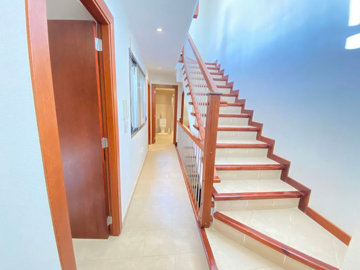 10-bb915d1cb19341576dcdc994b81ab9c5