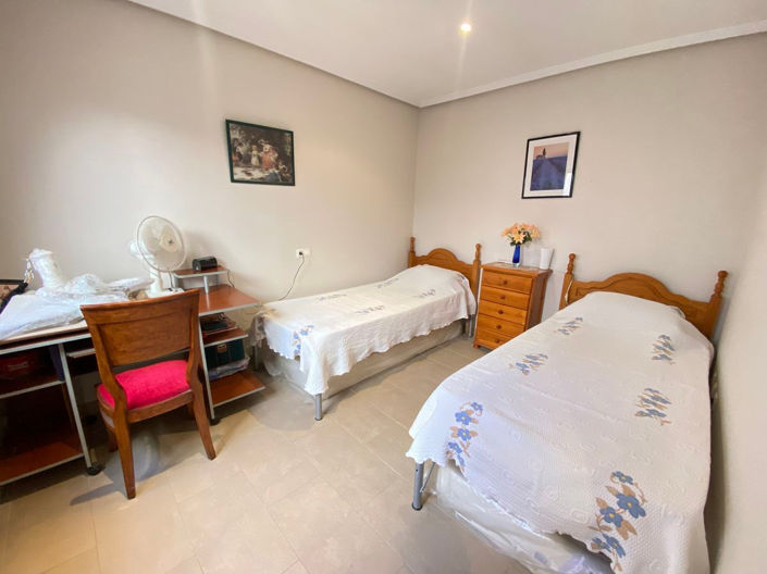 Image No.14-3 Bed House for sale