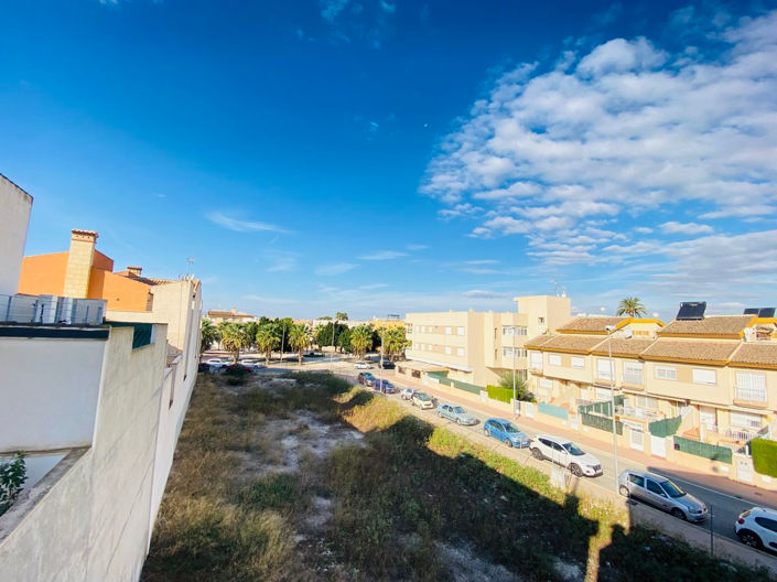 Image No.19-3 Bed House for sale