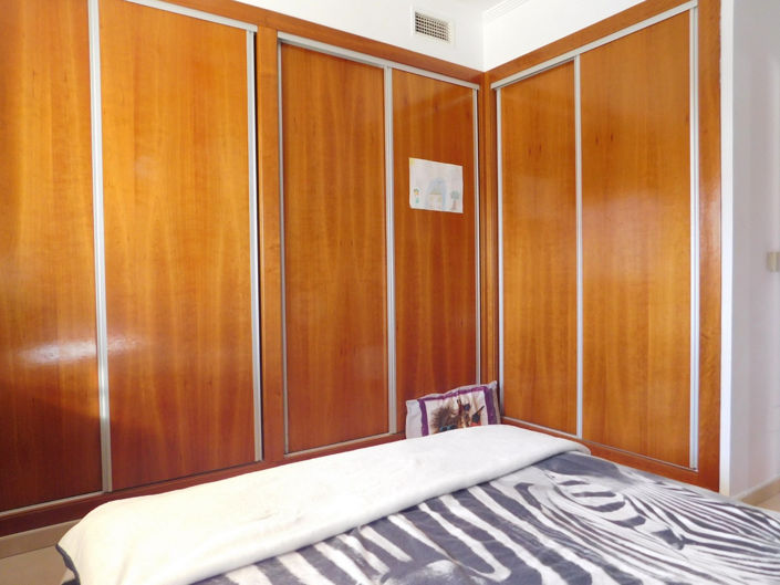 Image No.25-4 Bed House for sale