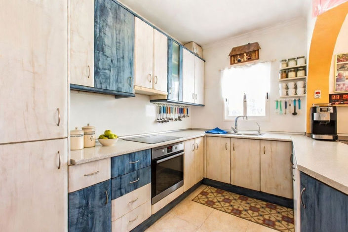 Image No.17-4 Bed House for sale