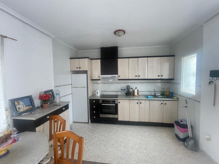 Image No.8-3 Bed House for sale