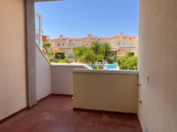 12-53013098fcab6c38b1379cd33298e050