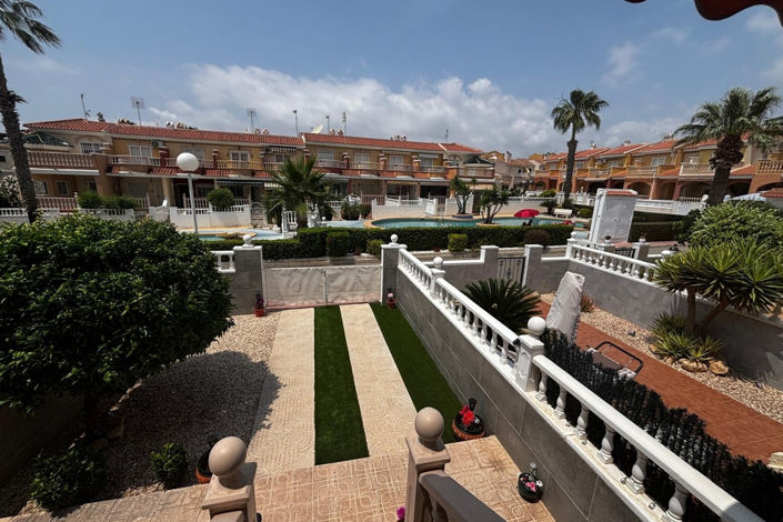 Image No.26-3 Bed House for sale