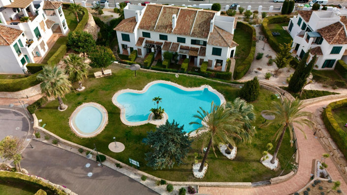 Image No.20-2 Bed House for sale