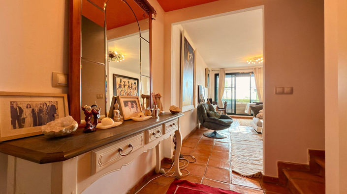 Image No.6-2 Bed House for sale