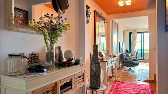 Image No.9-2 Bed House for sale