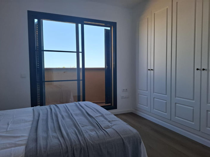 Image No.11-2 Bed House for sale