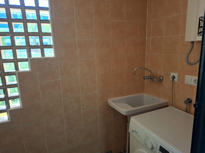 Image No.17-2 Bed House for sale