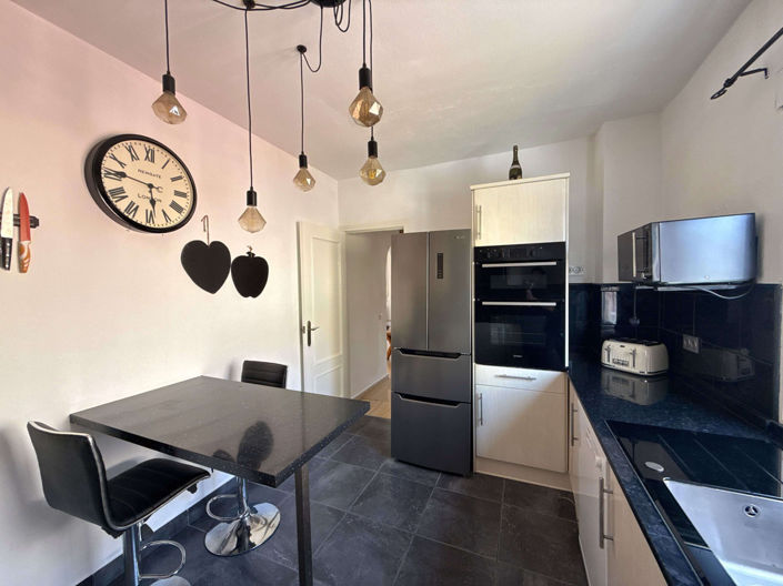 Image No.17-4 Bed Apartment for sale