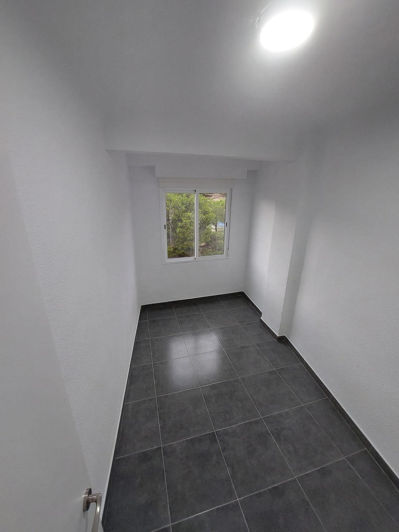 Image No.11-3 Bed Apartment for sale