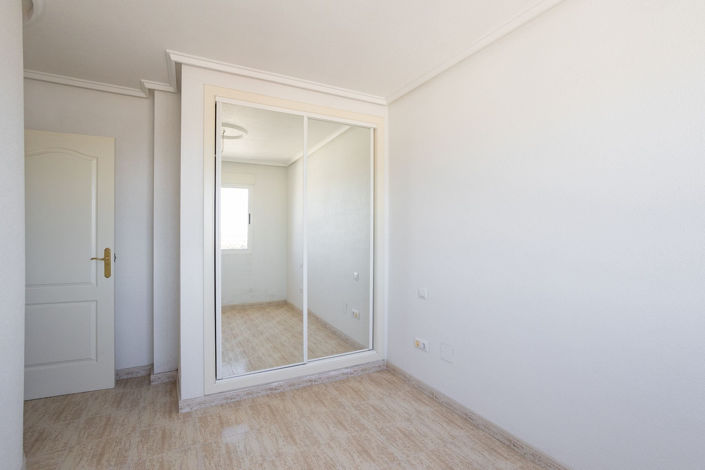 Image No.16-2 Bed Apartment for sale