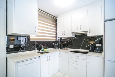 12-53013098fcab6c38b1379cd33298e050