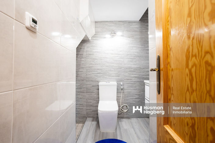 Image No.18-3 Bed House for sale