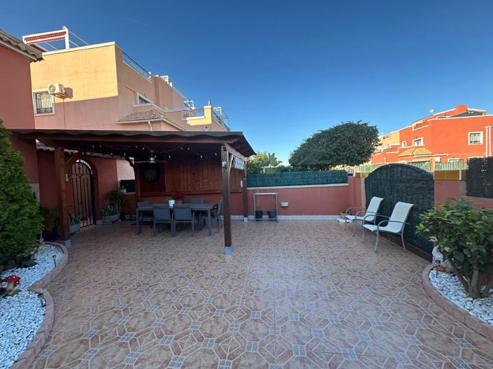 Image No.24-3 Bed House for sale