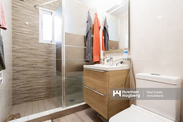 Image No.26-3 Bed House for sale