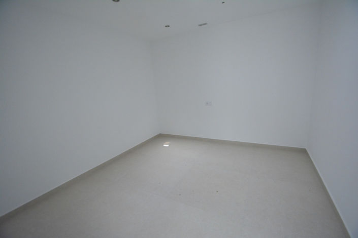 Image No.16-4 Bed House for sale