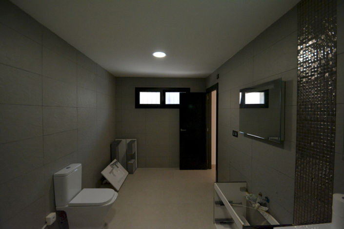 Image No.25-4 Bed House for sale