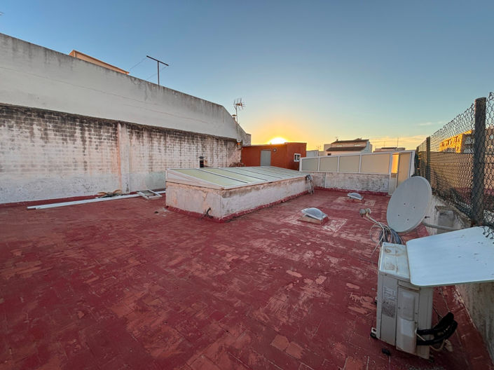 Image No.29-4 Bed House for sale