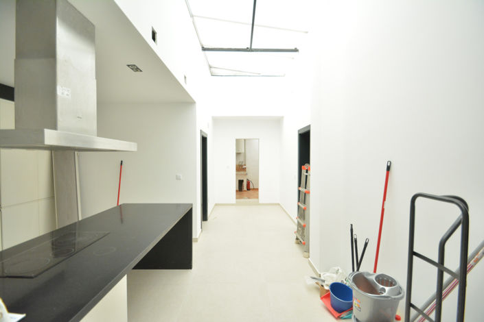 Image No.6-4 Bed House for sale