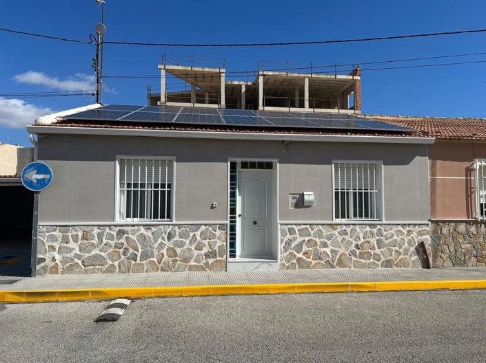 Image No.3-4 Bed House for sale